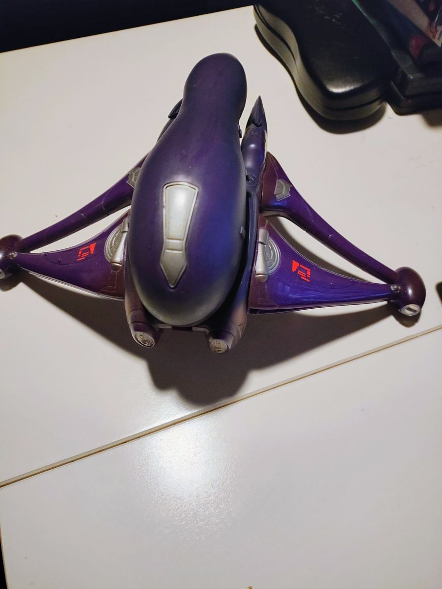 Halo Banshee and Elite figures joyride 2004