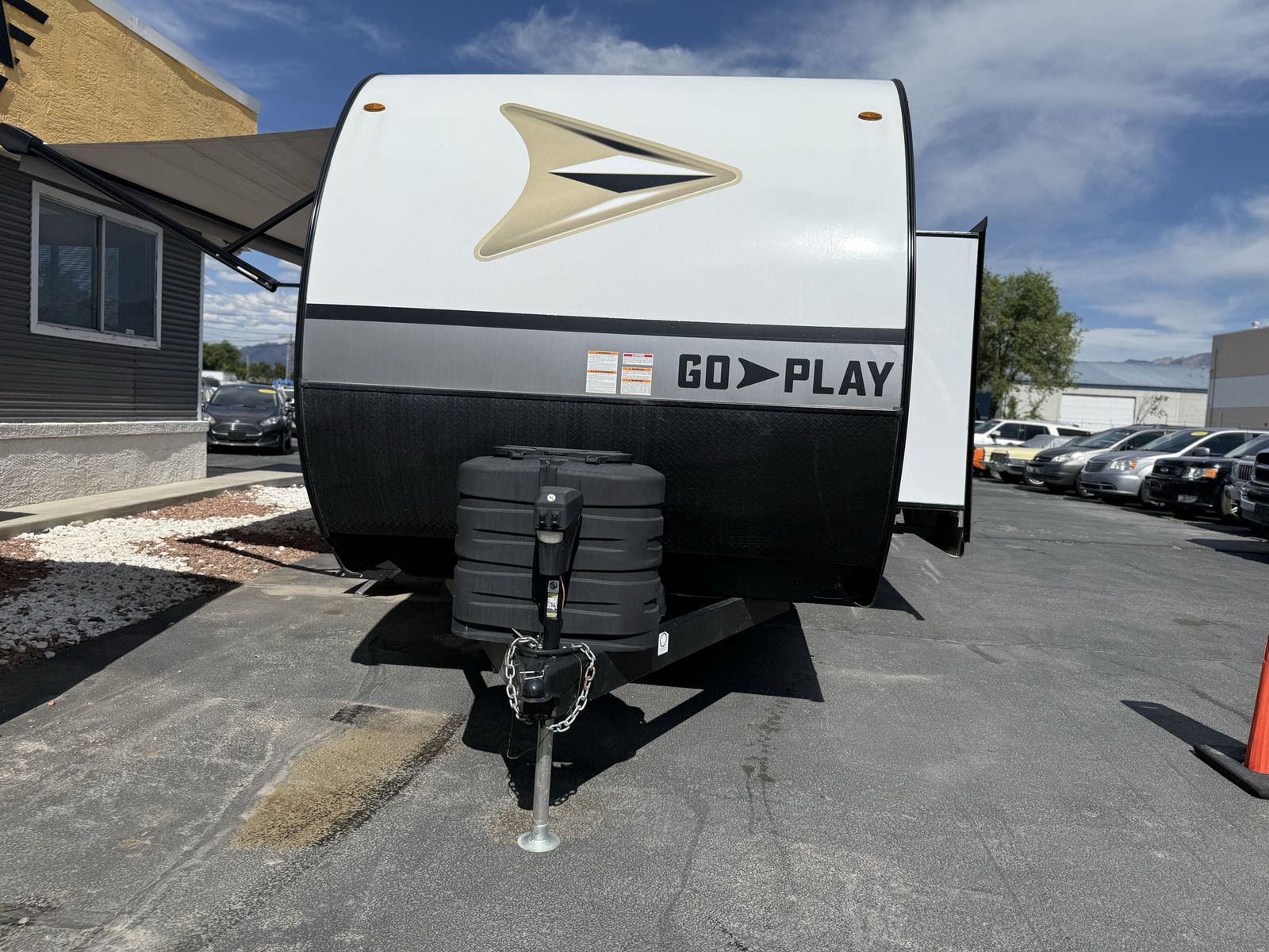 Main image 3