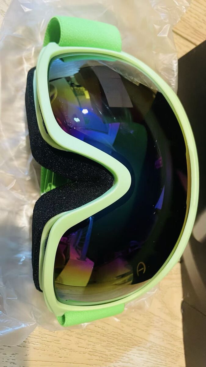 New in box goggle( 10 left)