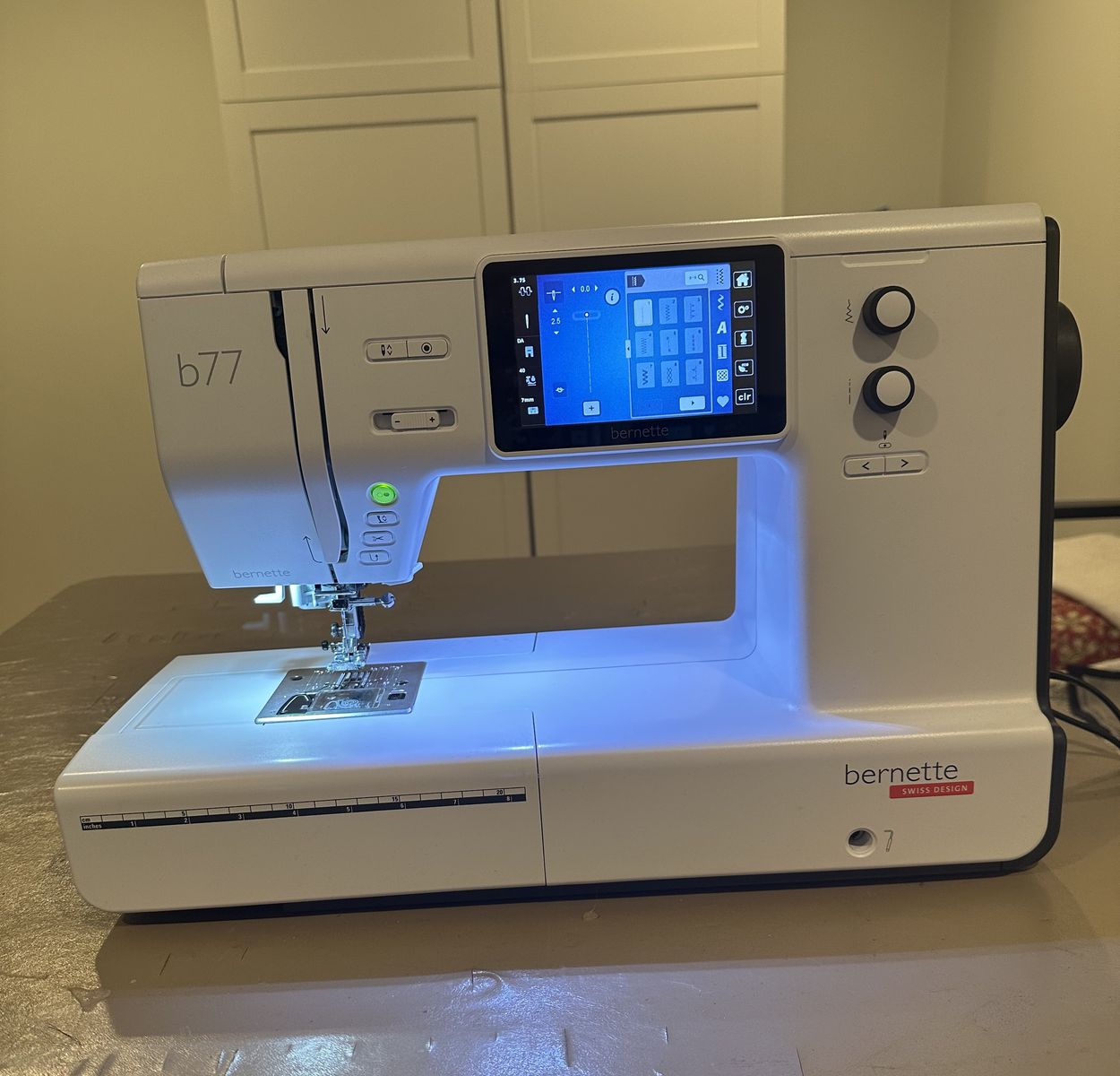 Bernette B77 Sewing Machine