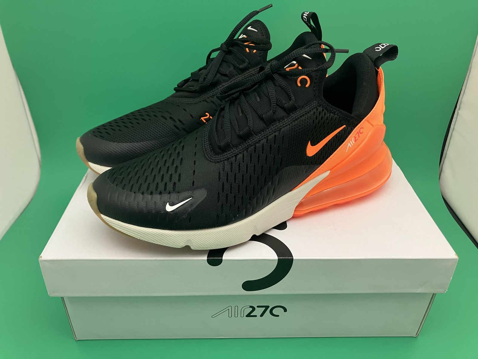 Nike Mens Air Max 270 Shoes Black/Total Orange Size 9 AH8050-030
