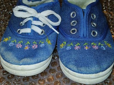 A 12 -18 months cute Fourever Funky brand Blue Denim Baby Shoes Size 15 and its USA size 5 with Floral Embroidery.