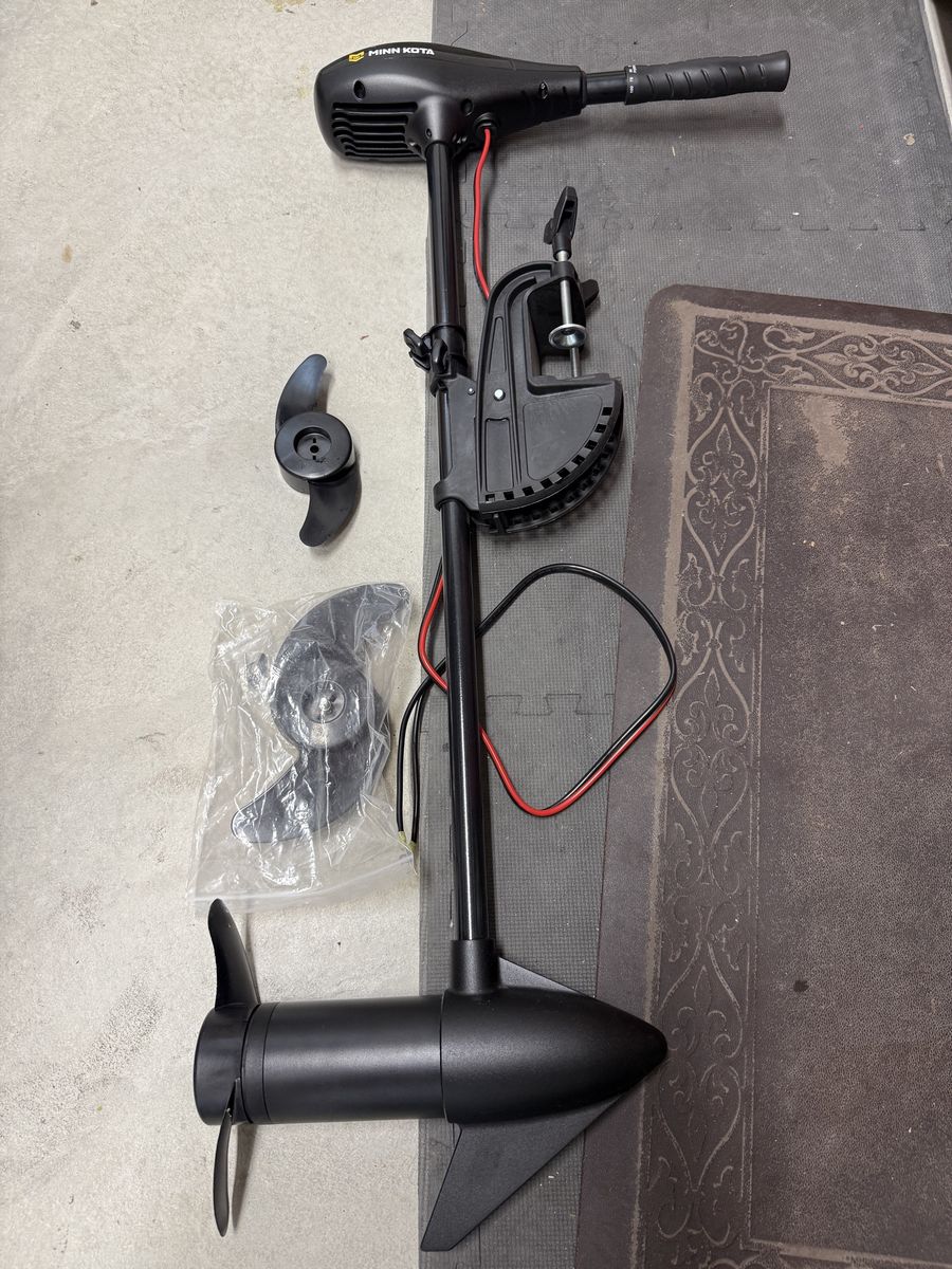 Minn Kota Endura Max Motor With Batteries