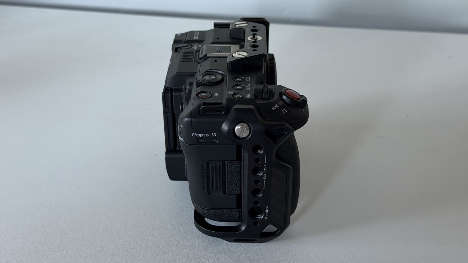 Main image 7