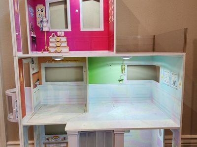 Rainbow High Doll House