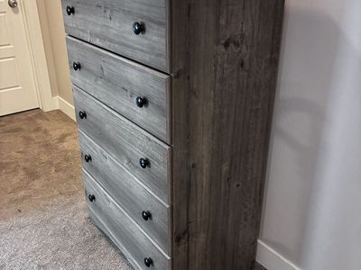 Perdue Woodworks Essentials 5-Drawer Dresser