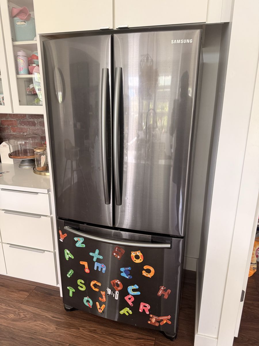 First-time homeowner special all 3 with Samsung Fridge under 1k!