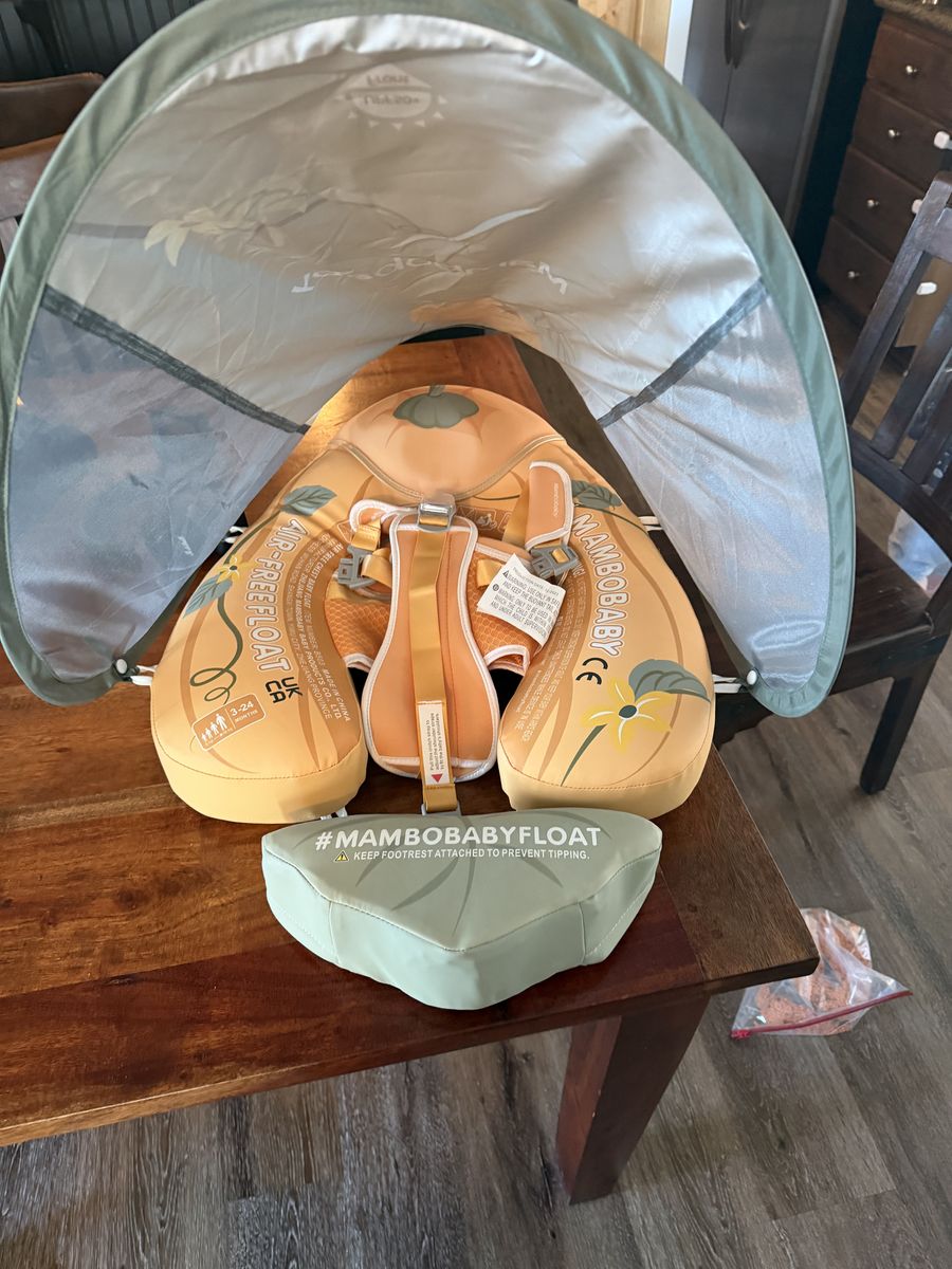 Mambobaby pool float