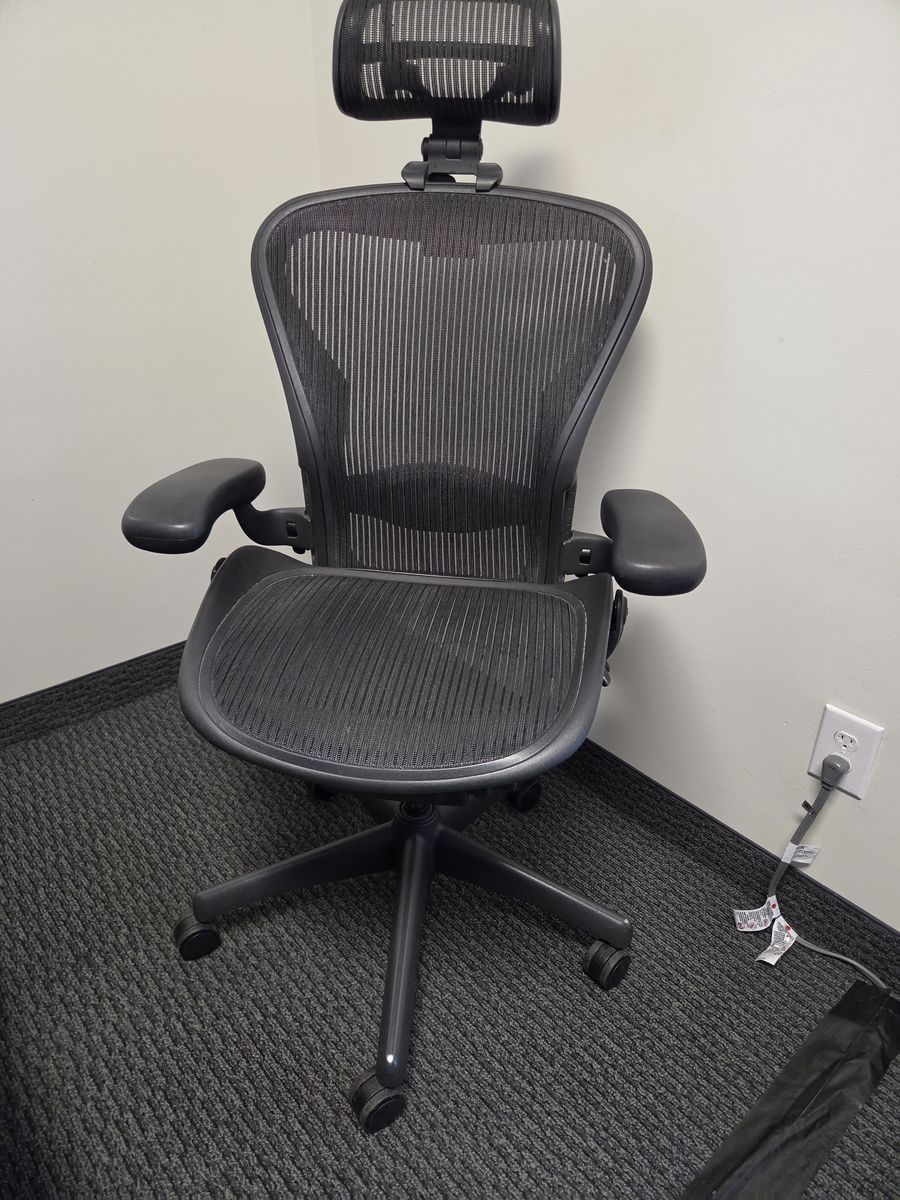 Herman Miller Aeron + headrest attachment