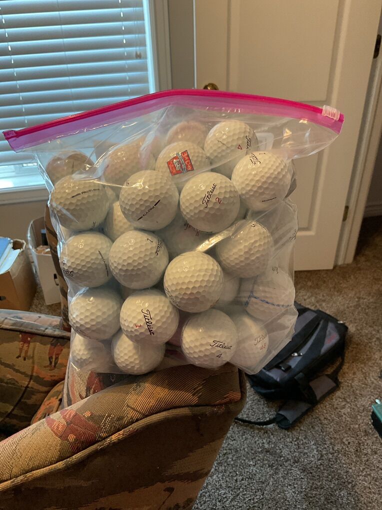 70 Titleist ProV1(x) Golf Balls