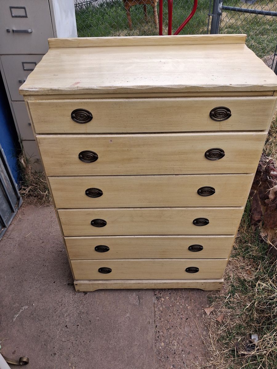 vintage\antique 6 drawer dresser