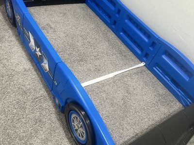 Kids car bed twin size