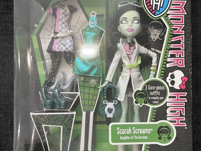 Monster High I Love Fashion Scarah Screams Doll Toys R Us Exclusive NIB Complete