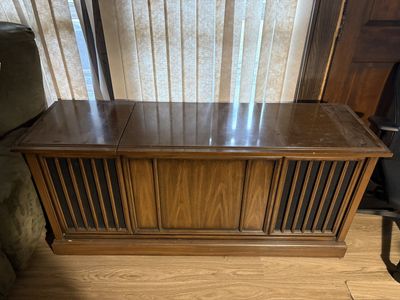 Magnavox Cabinet Record Player
