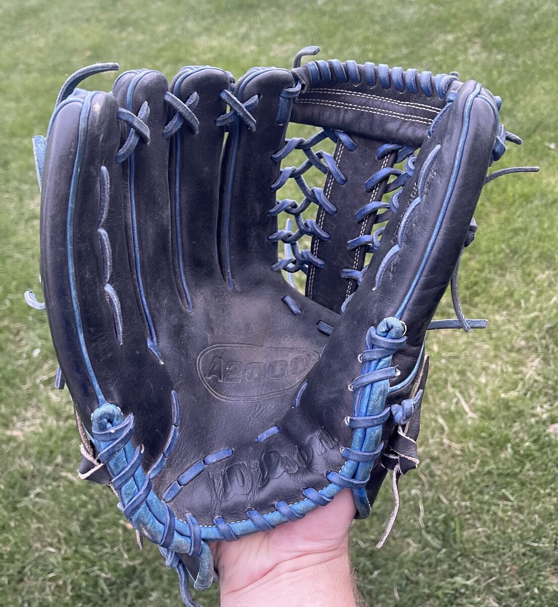 Wilson A2000 12.5 in. LH Baseball/Softball Glove