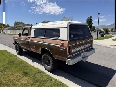 Vintage Ford F-250 Camper Shell