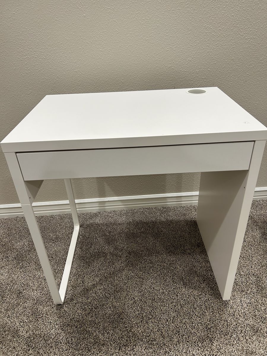 Kids' desk with or without chair