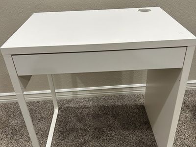 Kids' desk with or without chair
