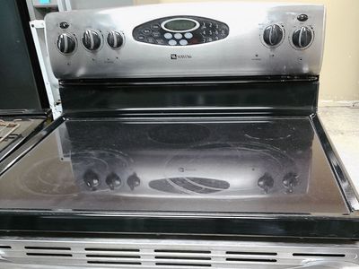 Maytag Stainless SmoothTop Range~90 Day Guarantee