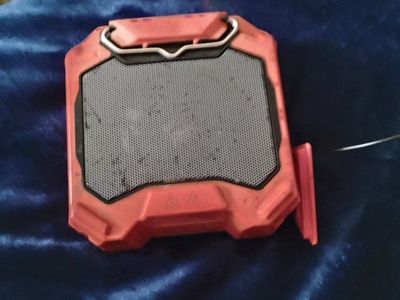 Klein Bluetooth speaker