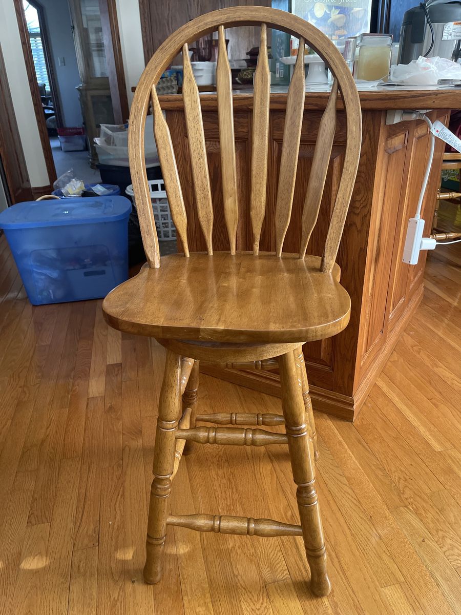 Wooden Spindle Back Swivel Bar Stool with Footrest - Natural Oak Wood Finish (5 stools)