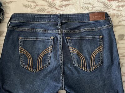 Hollister Jeans - size 7 waist 28 Low rise skinny and other jeans