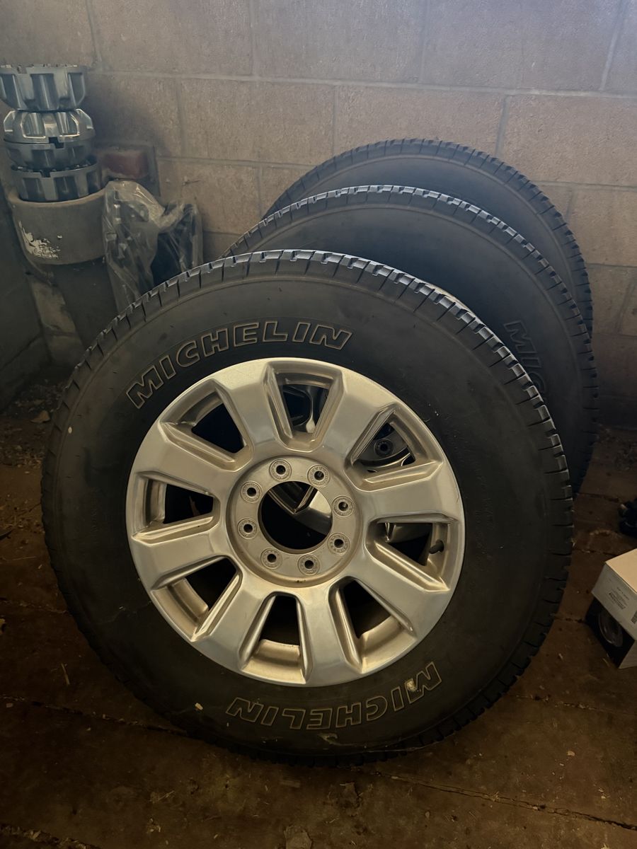 2019 f350 platinum oem wheels and tires