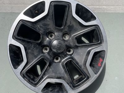 Jeep 17 OEM Rim