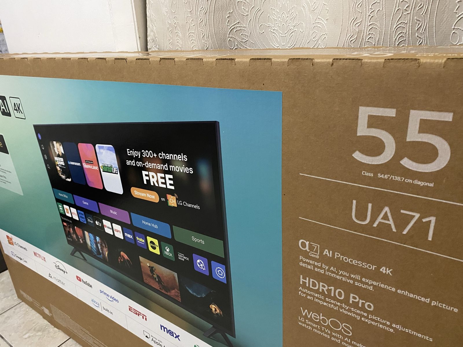 LG 55" UA71 4K Smart TV with α7 Gen3 AI Processor & HDR10 Pro