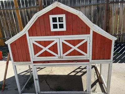 Rugged Ranch Omaha Chicken Coop