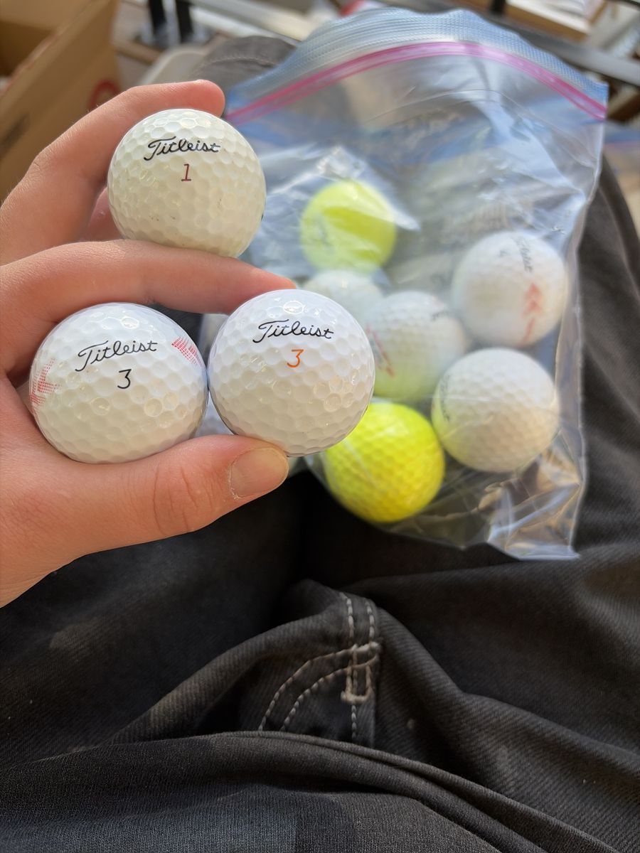 Lot of 12 assorted titelist balls