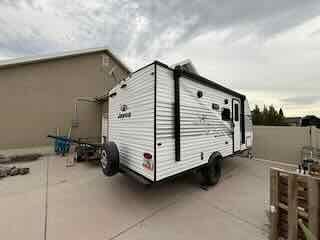 Truck and Trailer - GMC Sierra SLT Crew Cab & Jayco Jayflight 175BHW