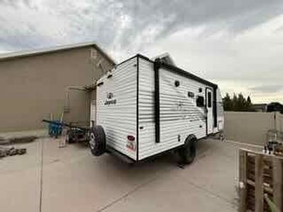 Truck and Trailer - GMC Sierra SLT Crew Cab & Jayco Jayflight 175BHW