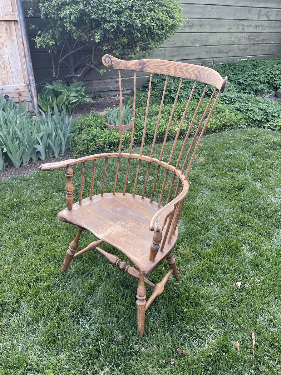 Oak Colonial Windsor-style Armchair