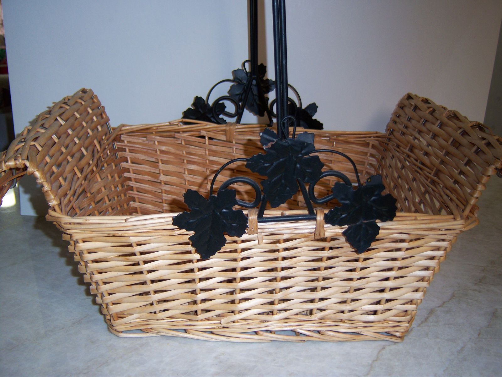 Main image 4