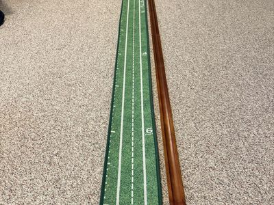 Putting Mat