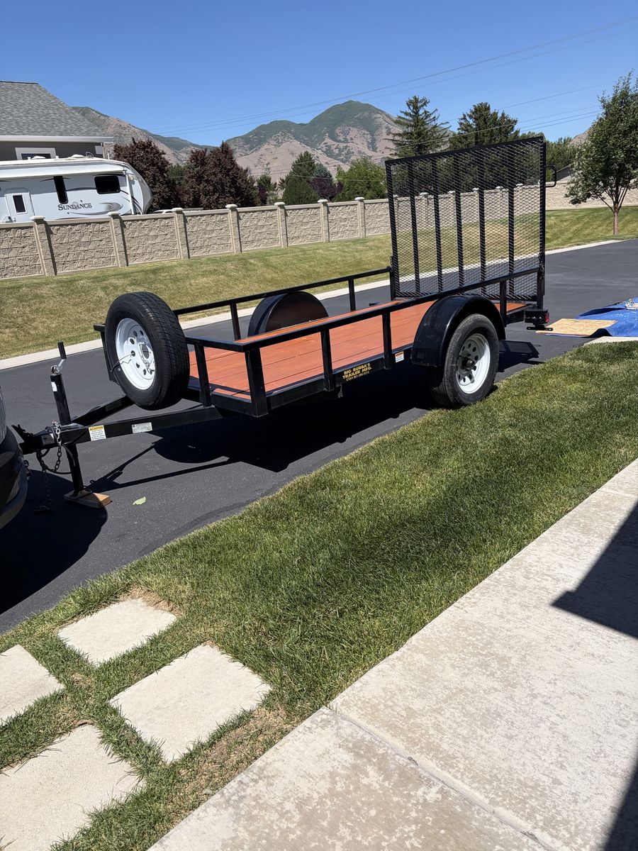 5x10 Utility Trailer with Ramp Gate & Spare Tire - Excellent Condition