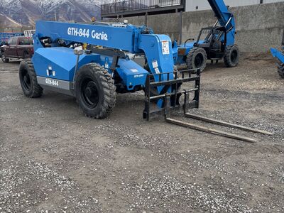2013 Genie GTH-844 -Warranty- Forklift Telehandler (id.6654)