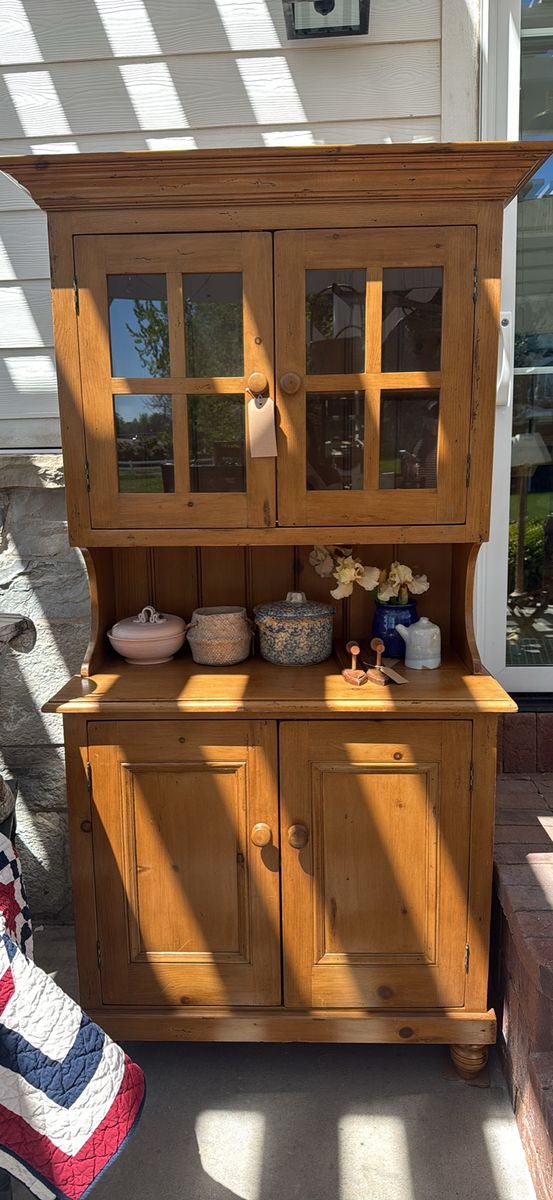 Gorgeous antique French country solid pine hutch
