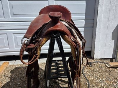 Corriente 20" Saddle