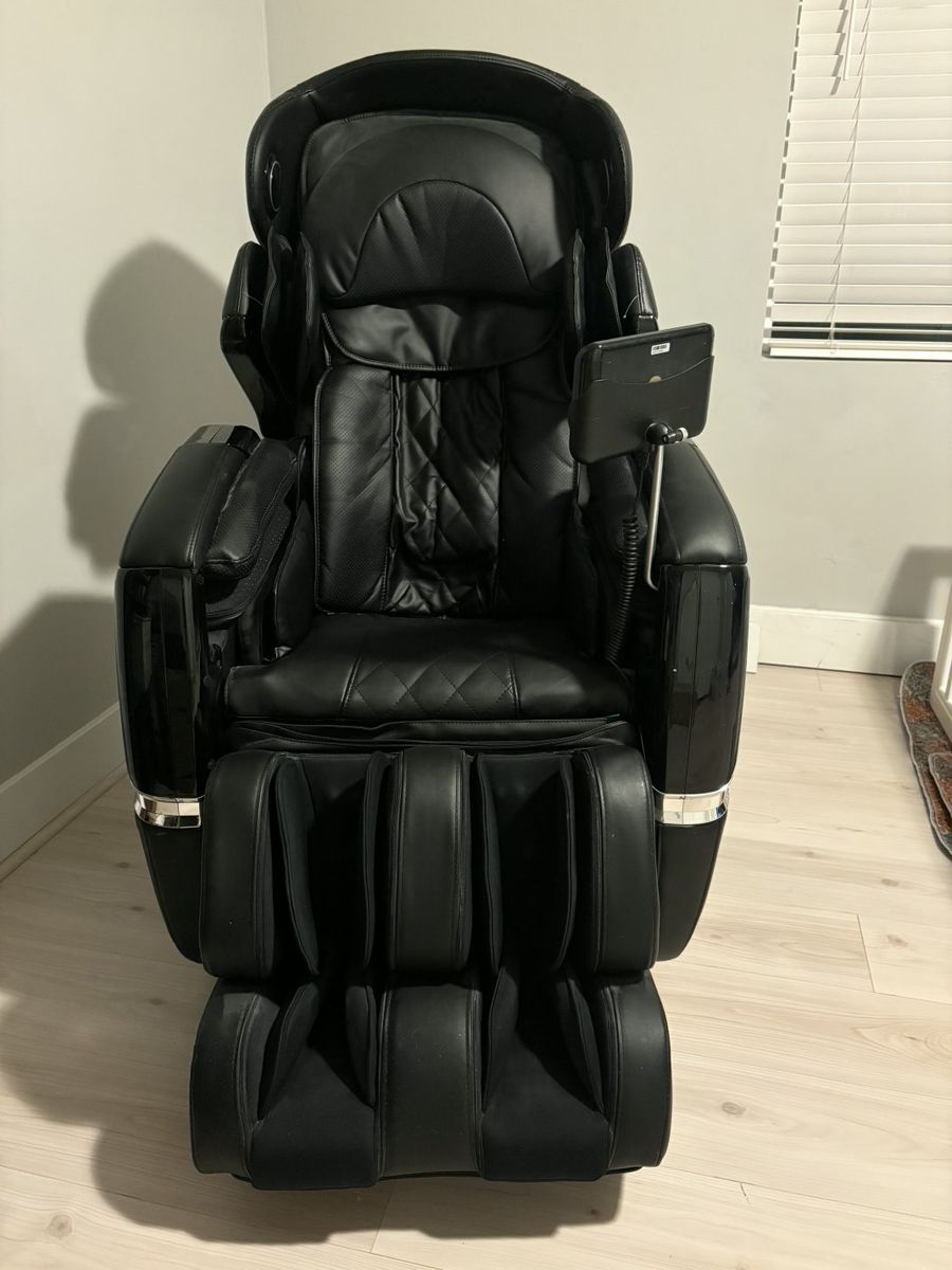 Osaki OS Pro 3D Cyber Zero Gravity Full Body Massage Chair - Black, Good Condition