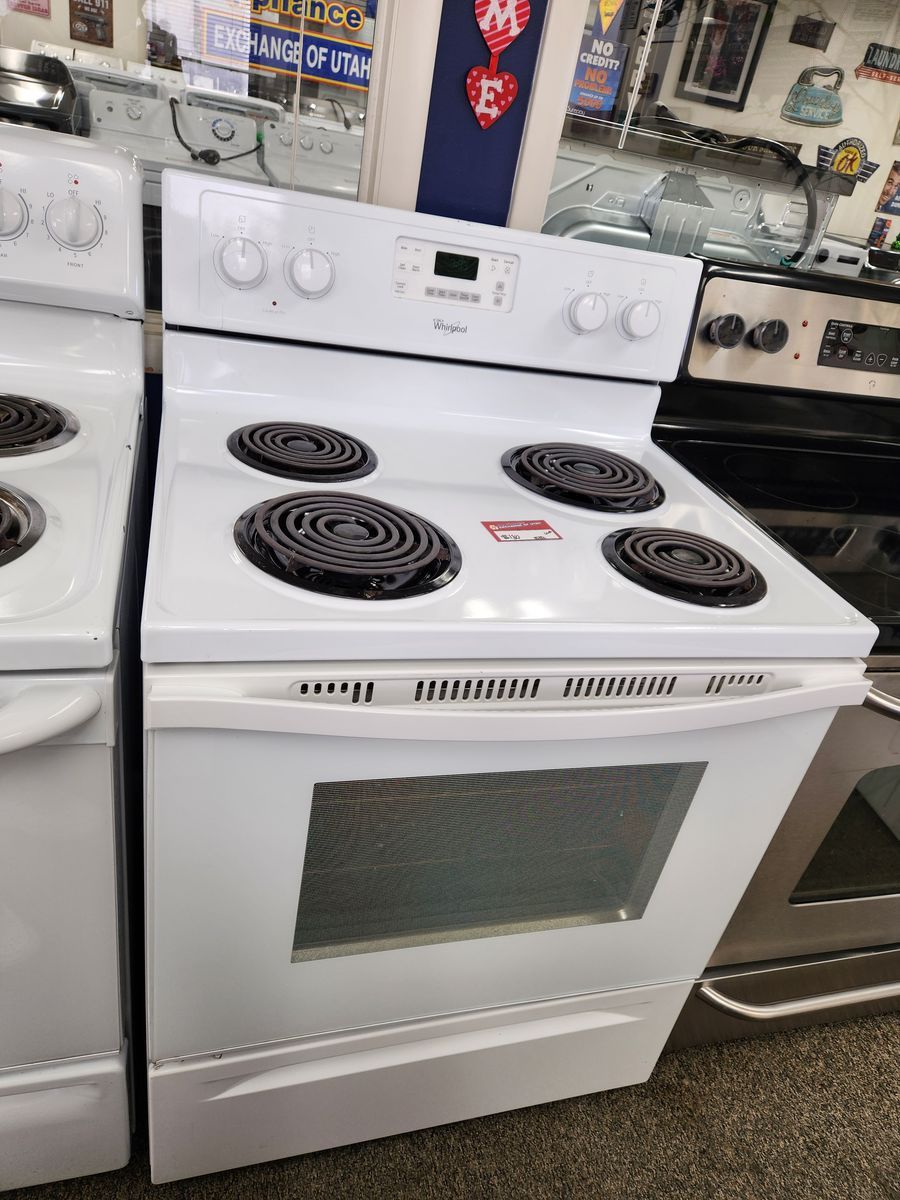 NICE WHIRLPOOL COIL TOP RANGE! WITH A FULL WARRANTY