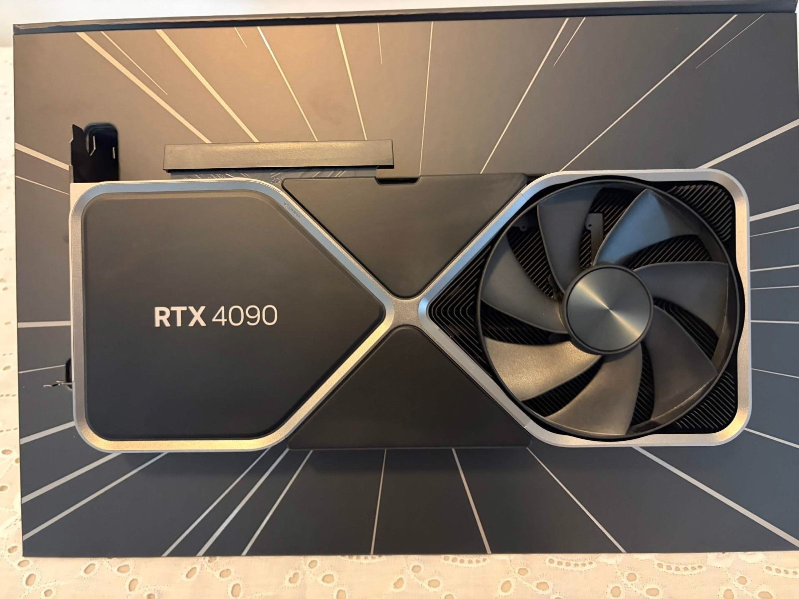 NVIDIA GeForce RTX 4090 Founders Edition 24GB GDDR6X Graphics Card