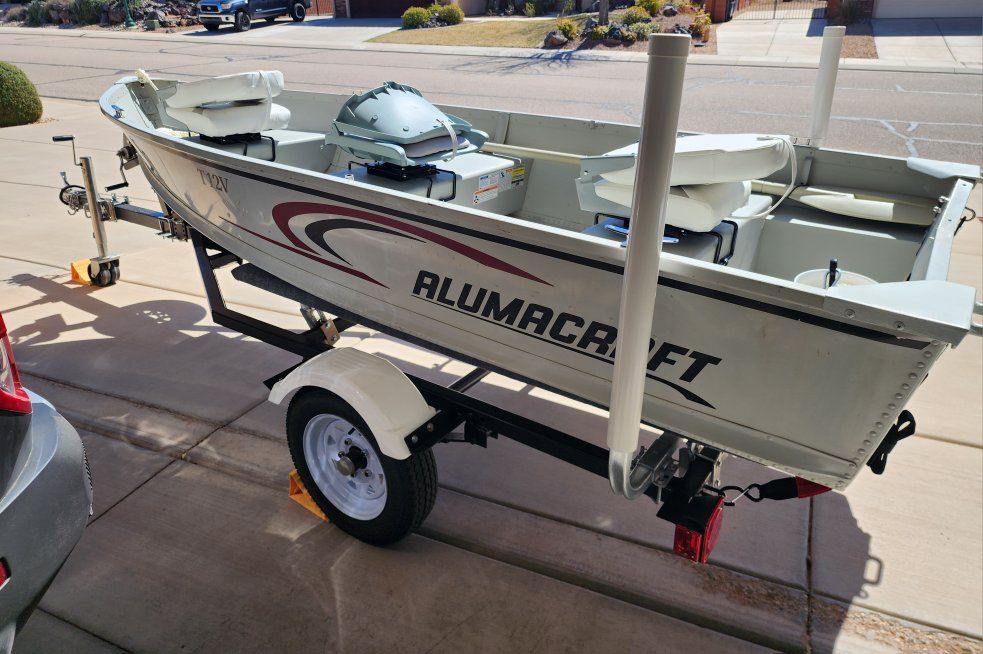 Alumacraft  T12V  12ft Boat year 2006