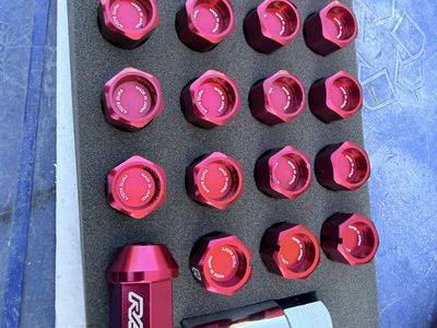 RAY lug nuts