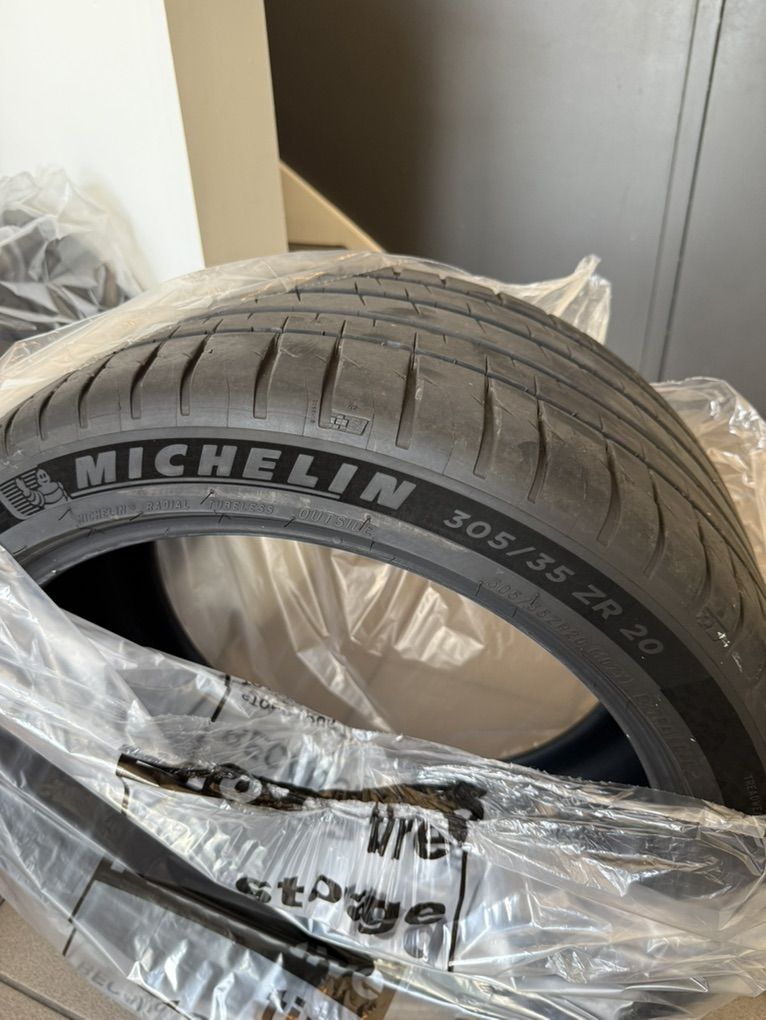 2 Michelin Pilot Sport 4s PS4s 305/35r20 Tires