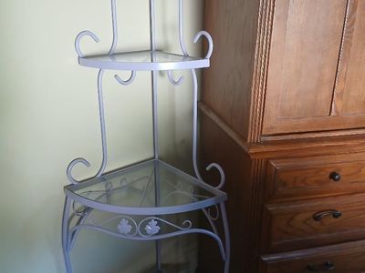 Corner Bakers Rack 65 x 23 glass shelves