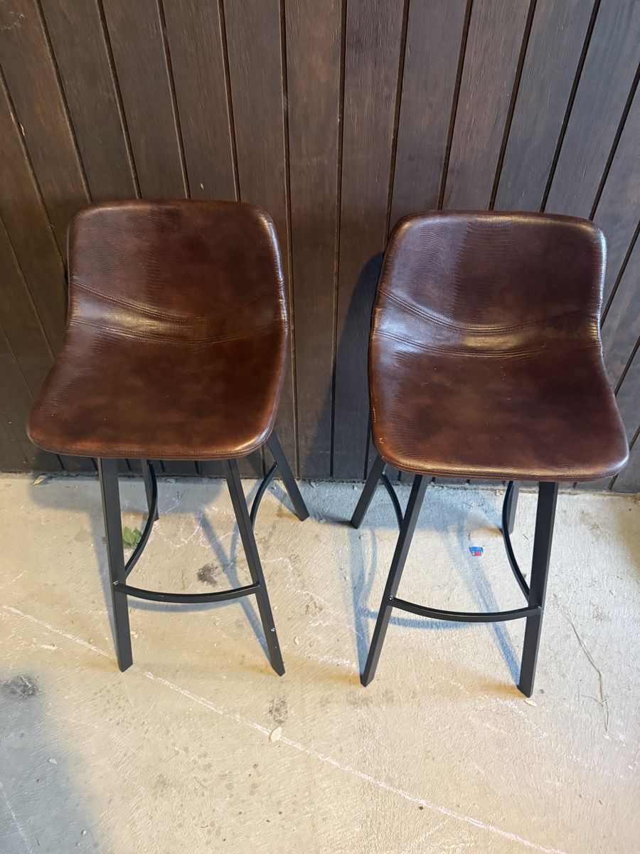 2 Modern Bar Stools – Rich Chestnut Brown