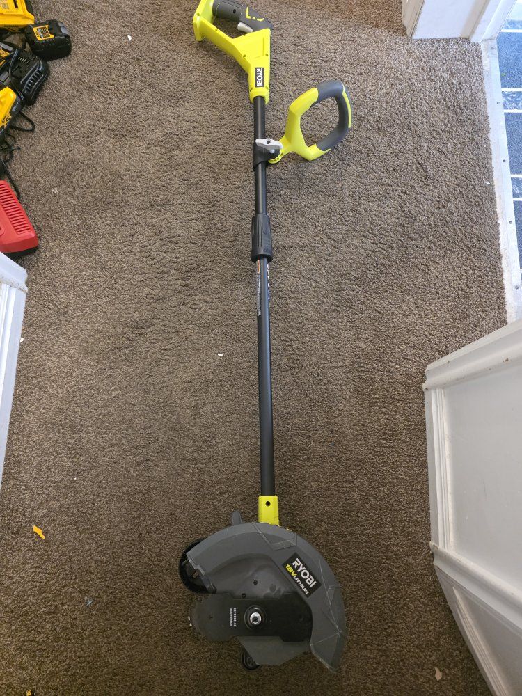 RYOBI ONE+ 18V 9 in. Cordless Battery Edger (Tool Only)