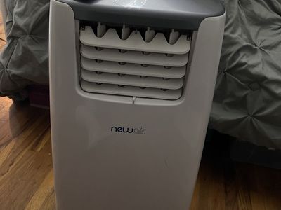 Standing window AC unit